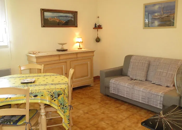 2 Pieces Calme, Proche Plage, Animaux Acceptes, Parking Prive - Fr-1-780-50 Apartamento Sainte-Maxime