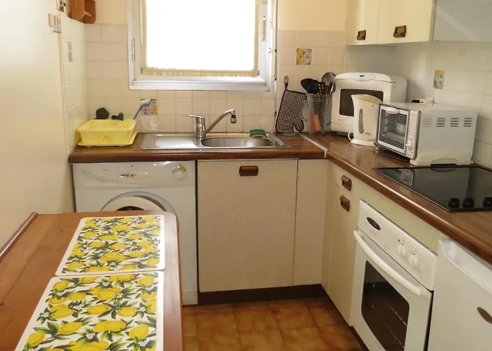 Apartamento 2 Pieces Calme, Proche Plage, Animaux Acceptes, Parking Prive - Fr-1-780-50 Sainte-Maxime