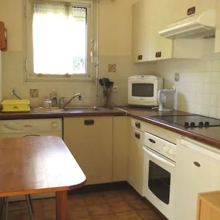 2 Pieces Au Calme, Centre-ville Sainte-maxime, Clim, Proche Plage, Parking Prive. - Fr-1-780-50 *